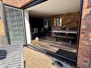 Courtyard Area - click for photo gallery